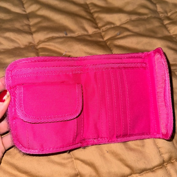 Hello Kitty Velcro Pink Wallet - Picture 3 of 6